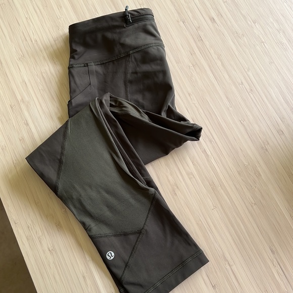 Lululemon capri mesh leggings - Picture 2 of 5